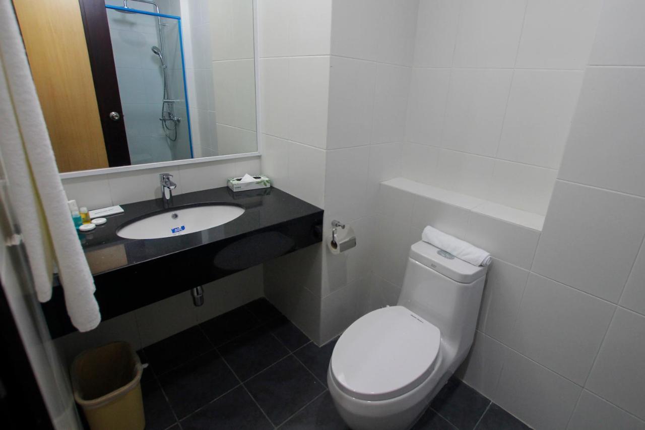 Imperial Suites Miri , Diamond Tower Extérieur photo