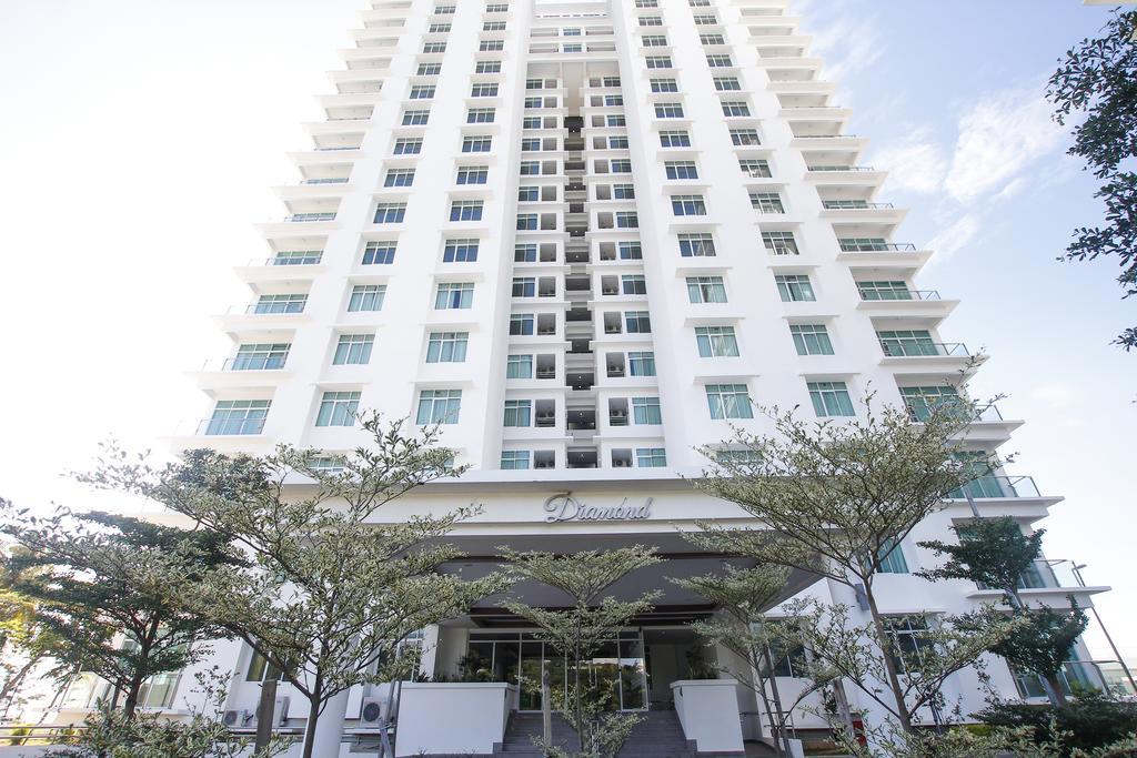 Imperial Suites Miri , Diamond Tower Extérieur photo