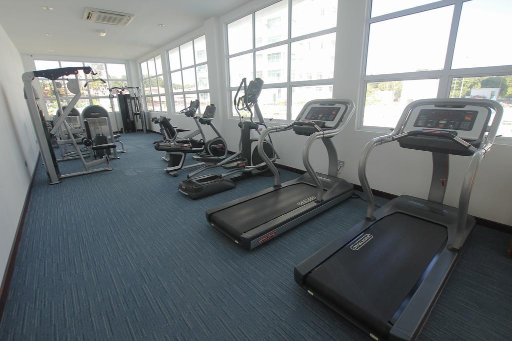 Imperial Suites Miri , Diamond Tower Extérieur photo