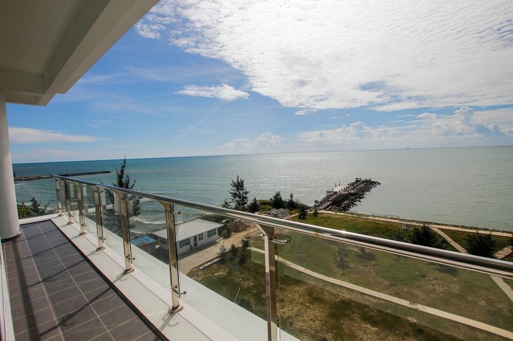 Imperial Suites Miri , Diamond Tower Extérieur photo